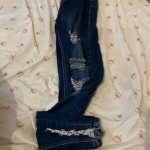Size 1 ripped skinny jeans